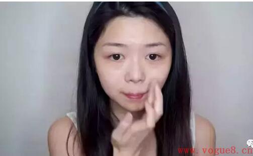 为什么化眼妆总是晕妆 夏季化妆防止眼线晕妆的小技巧