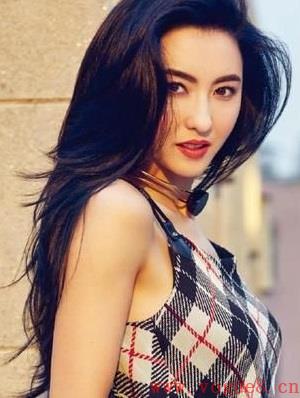 额头高的女生适合什么发型  高额头女生发型图片