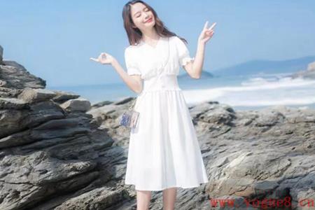 夏季女生白色衣服搭配，这几款夏季单品时尚减龄