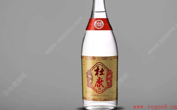 夏季喝白酒能冰镇吗 白酒冰镇喝可以吗